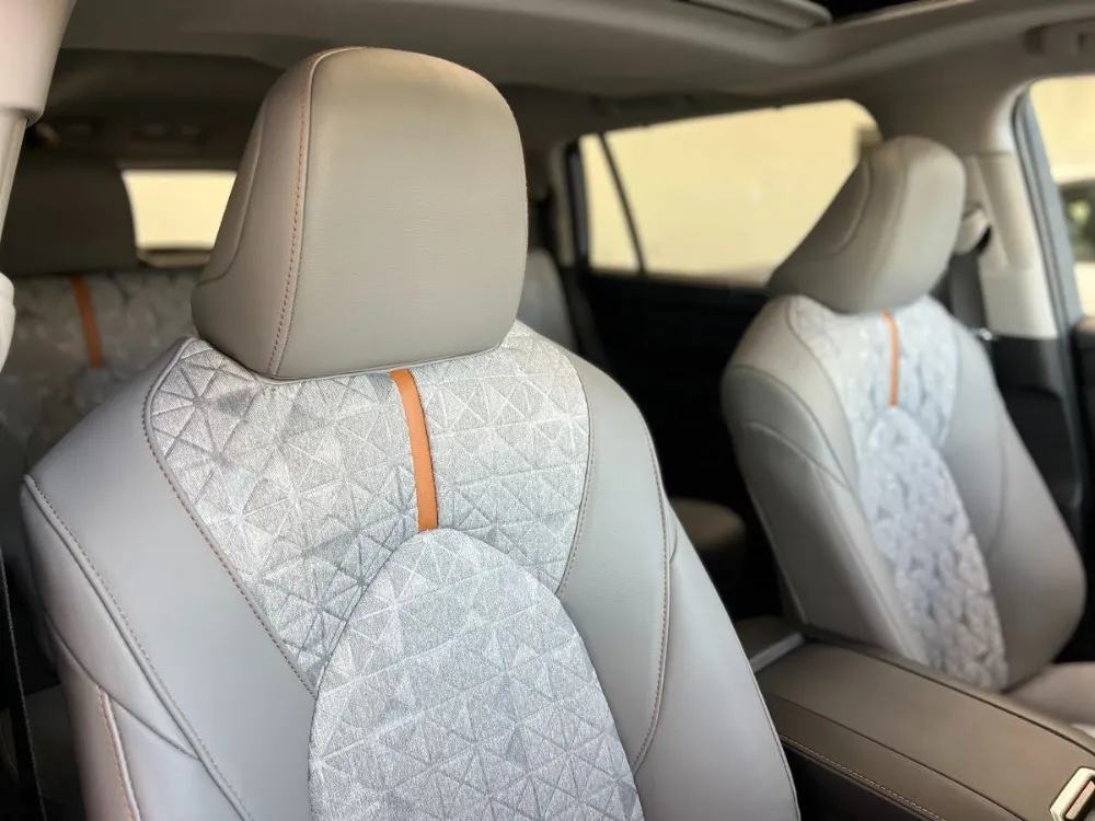 2022 Highlander Hybrid Bronze Edition Cement Colour 6 2022 Highlander Hybrid Bronze Edition Cement Colour 6